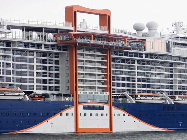 ms Celebrity Apex in Rotterdam